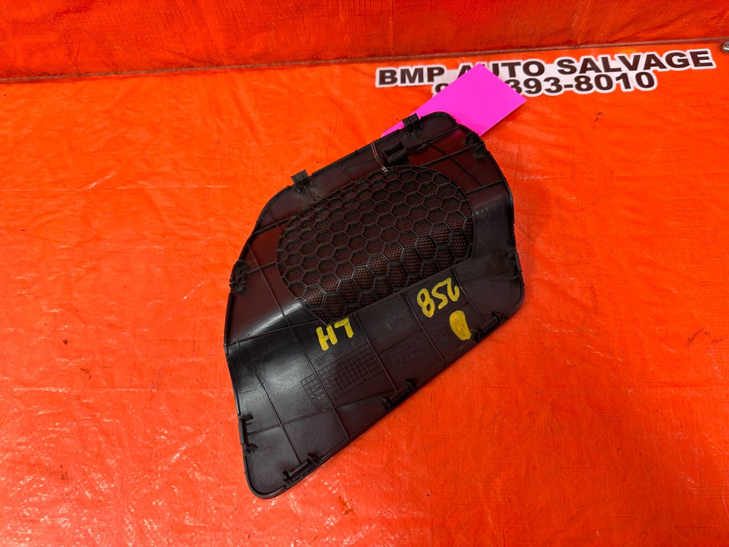02 05 HONDA CIVIC SI EP3 HATCHBACK REAR SPEAKER COVER TRIM   LEFT SIDE OEM #2584