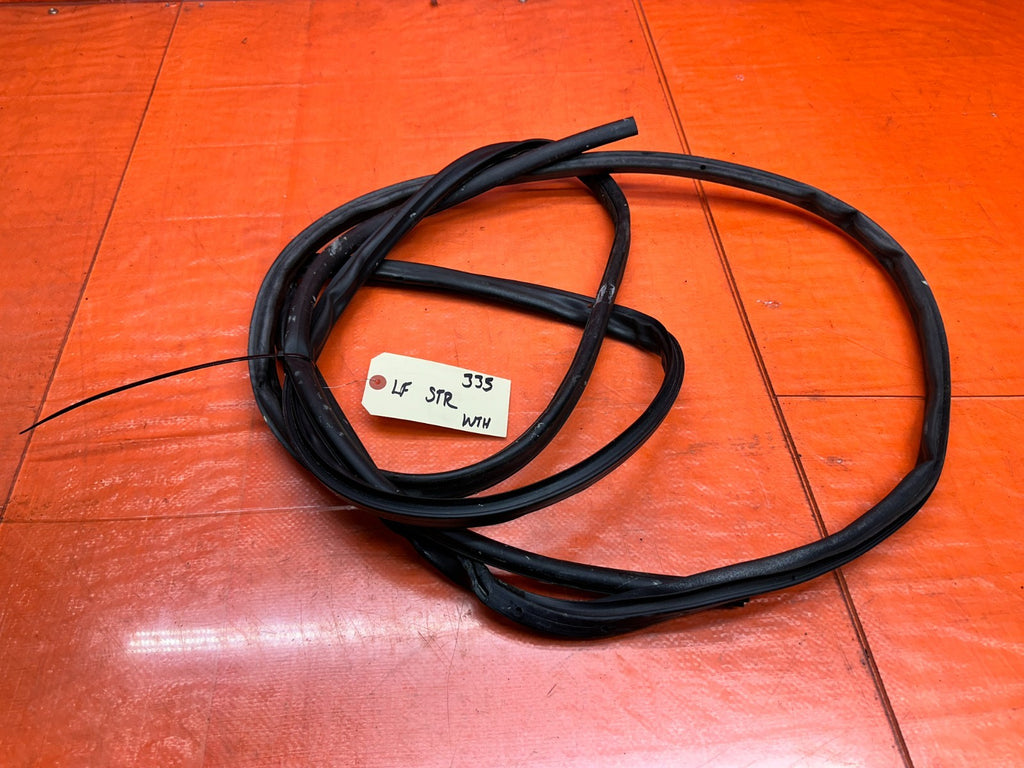 97 01 HONDA PRELUDE 2.2L DRIVER LEFT FRONT DOOR WEATHERSTRIP RUBBER SEAL OEM #330