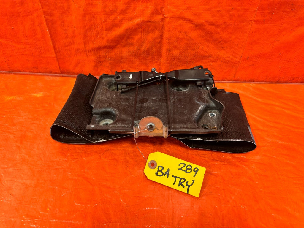16 20 INFINITI Q50 & Q60 3.0L BATTERY TRAY MOUNTING BRACKET W/ TIE DOWN OEM #2890