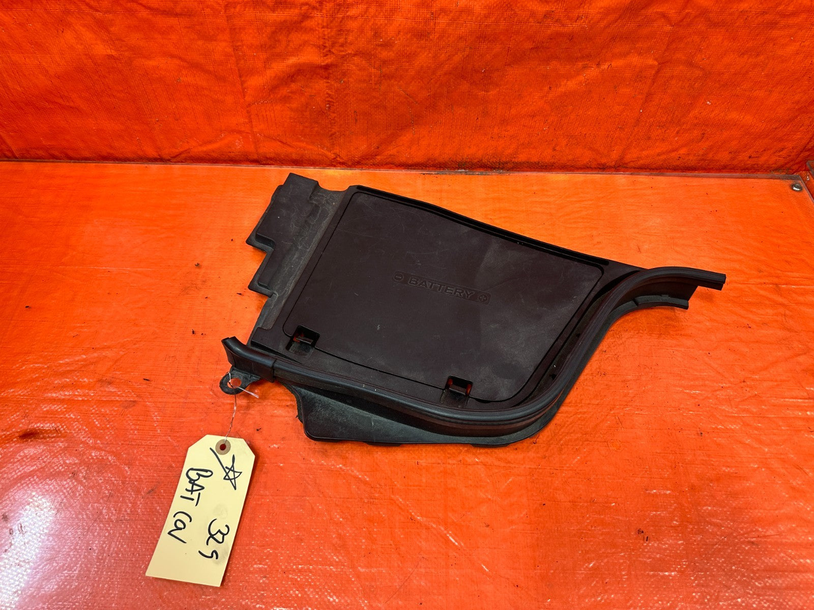 08 15 INFINITI G37 Q60 COUPE CONV ENGINE BAY BATTERY COMPARTMENT COVER #3292