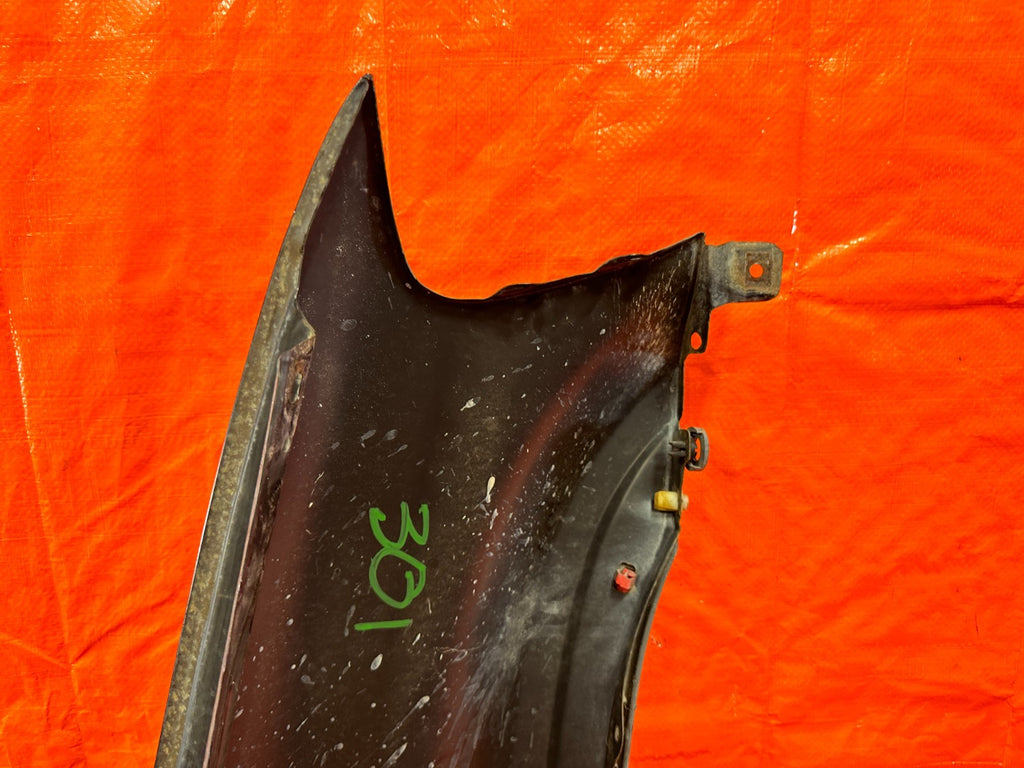 97 01 HONDA CR V CRV   DRIVER LEFT FENDER WITH OUTER TRIM   OEM FACTORY #3018