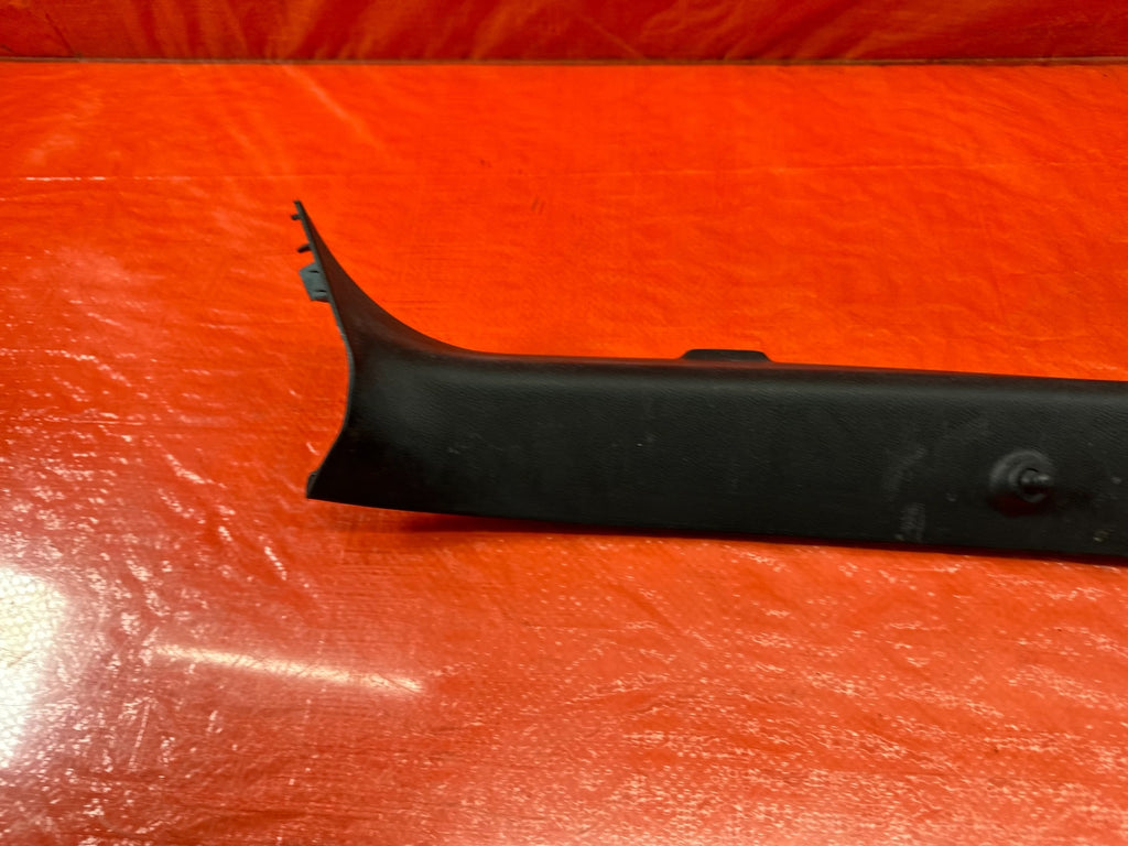 02 05 HONDA CIVIC SI EP3 HATCHBACK   LEFT TAIL LIGHT LAMP TRIM PLASTIC OEM #2167