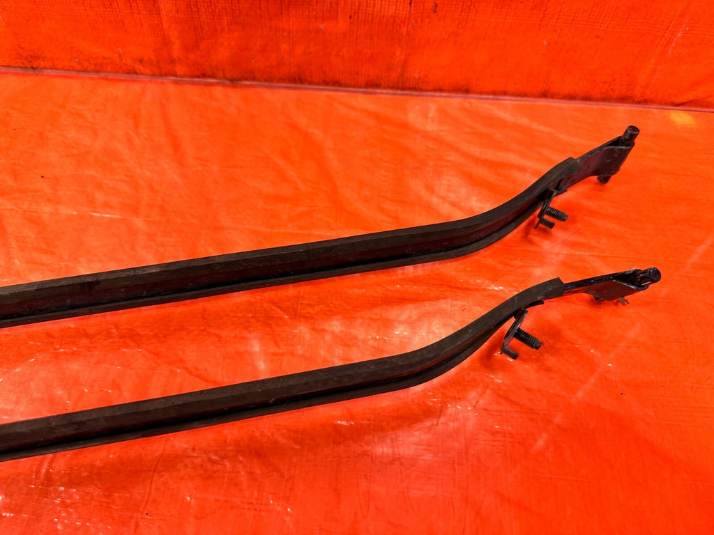 08 15 INFINITI G37 COUPE GAS GASOLINE FUEL TANK MOUNTING STRAPS BAND SET OEM 2784