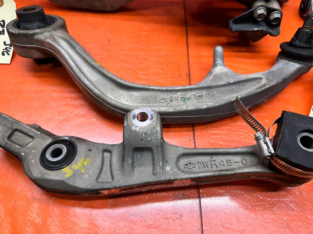 03-08 NISSAN 350Z RIGHT FRONT SPINDLE KNUCKLE HUB CONTROL ARMS OEM #3467