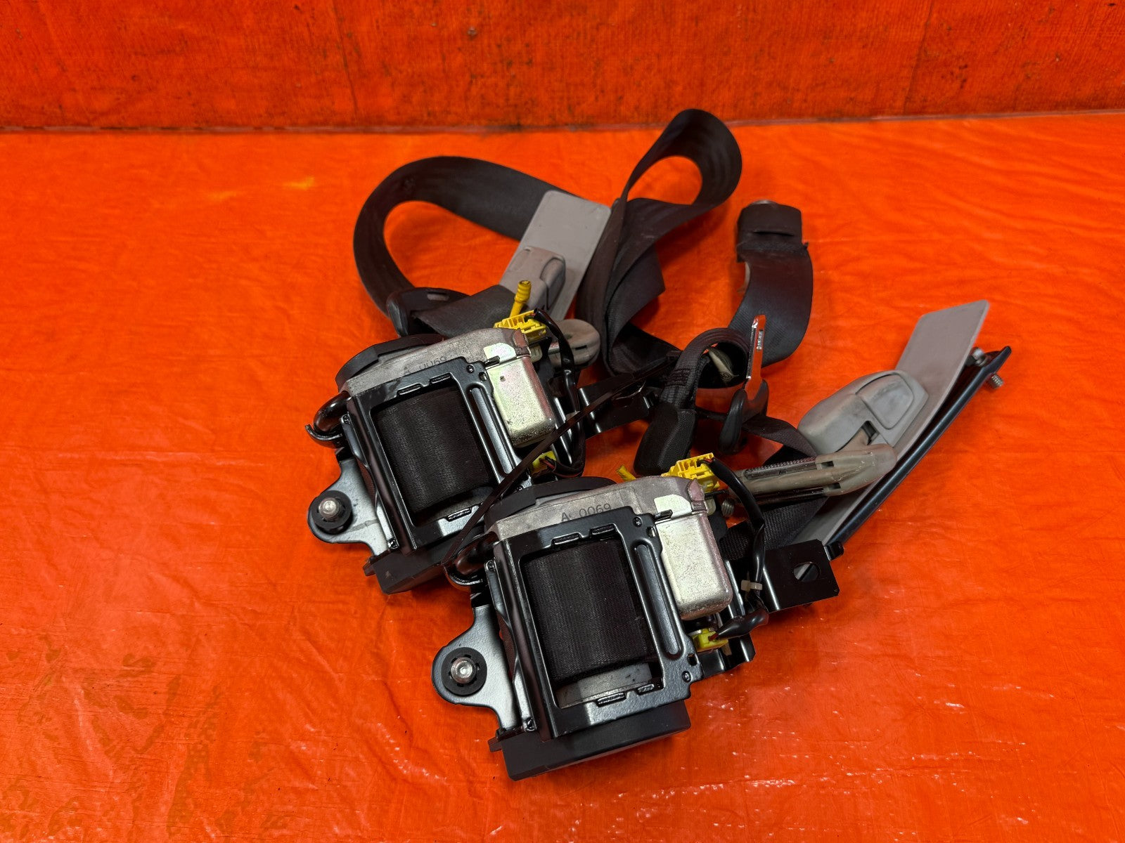 06 08 ACURA TSX   LEFT & RIGHT FRONT SEAT BELTS DRIVER PASSENGER BLACK OEM 3226