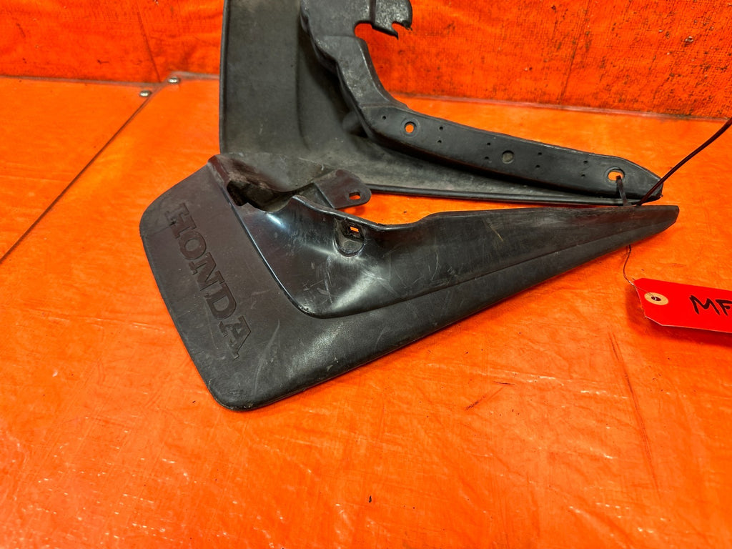 90 91 HONDA CIVIC HATCH MUD FLAP / SPLASH GUARD SET LEFT & RIGHT FRONT OEM 32512
