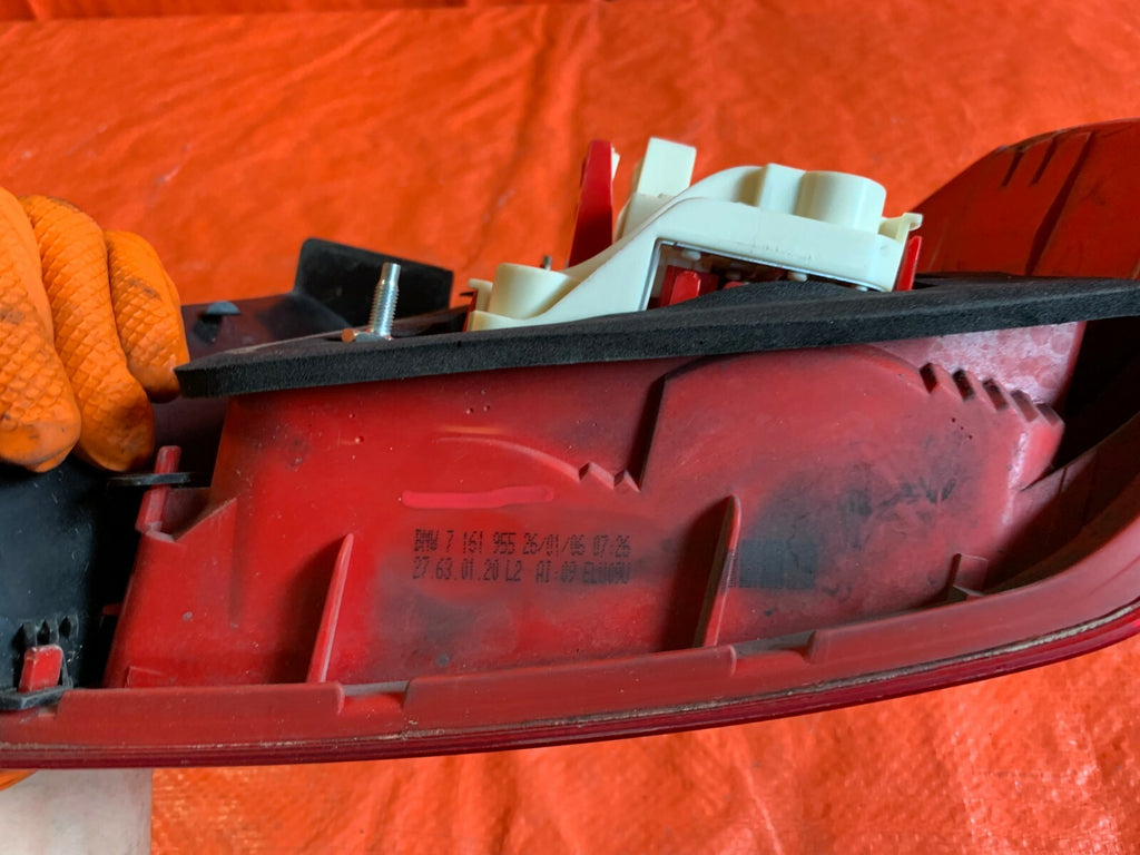 OEM 06 2007 2008 BMW E90 SEDAN DRIVER LEFT INNER TAIL LIGHT LAMP 328i 330i 335i8