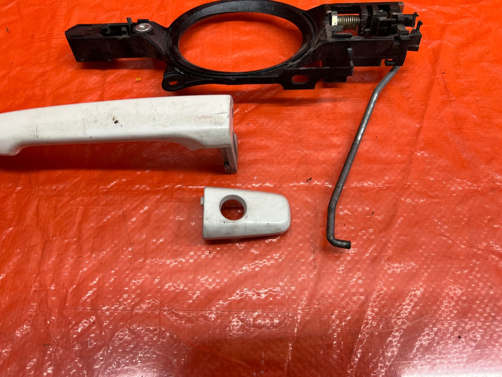 08 15 LANCER EVOLUTION X EVO 10 GSR   LEFT FRONT EXTERIOR DOOR HANDLE   OEM 1757