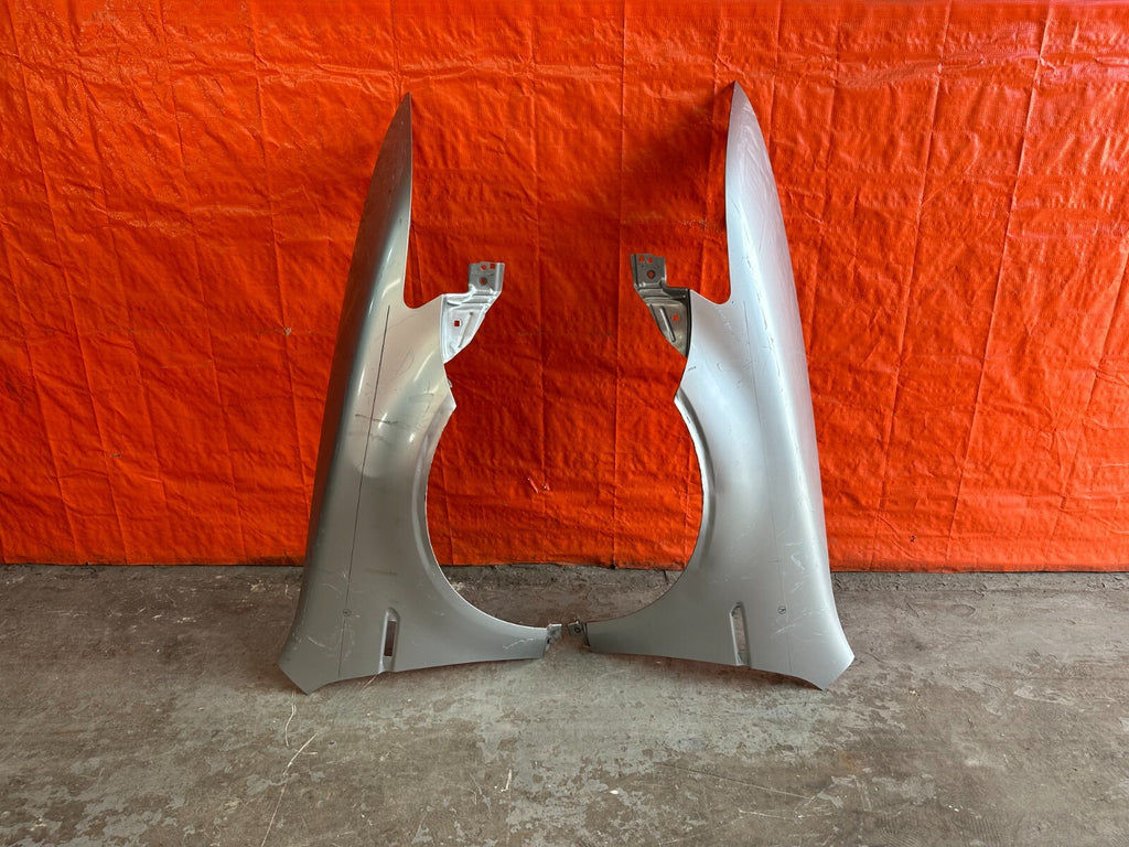 04 08 ACURA TL   LEFT AND RIGHT FENDERS   ROLLED   MIAMI LOCAL PICK UP ONLY! OEM1