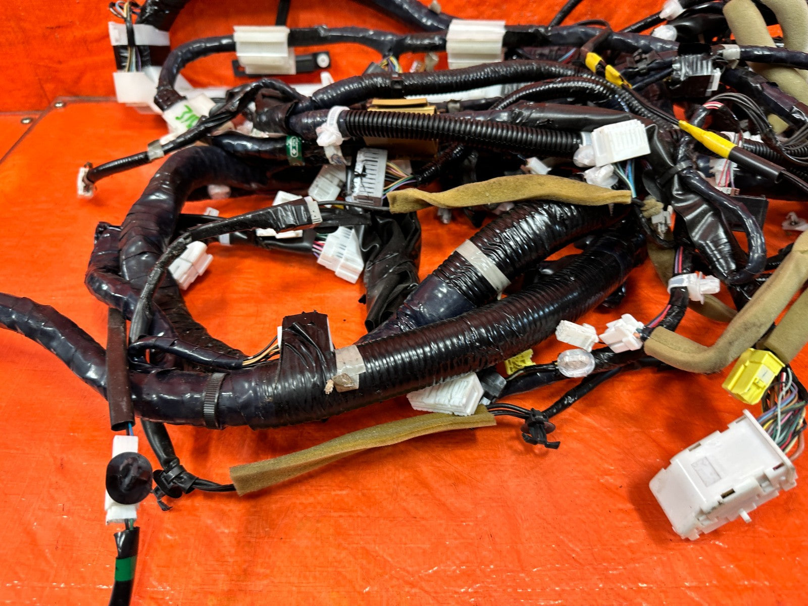 09 10 INFINITI G37 CONVERTIBLE   BODY HARNESS   24014 1NY0B   OEM 3108