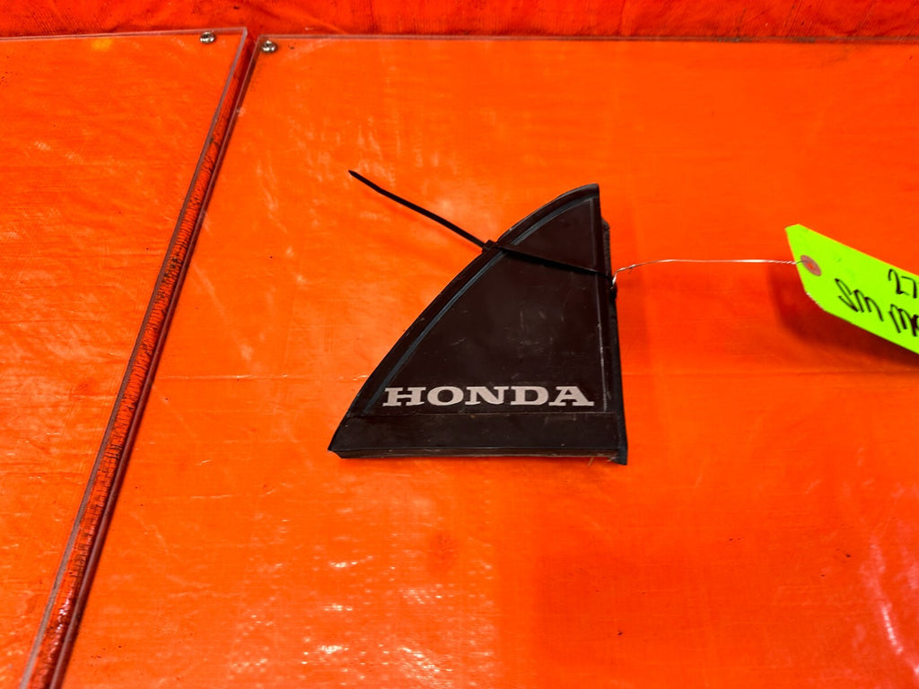 88 91 HONDA CRX   TAIL GATE TRIM   LEFT SIDE   FLAWS! YOU WIL PAY ATTENTION 2771
