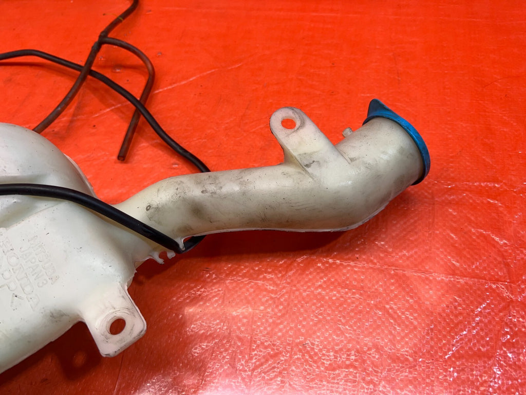 94 96 ACURA INTEGRA SEDAN WINDSHIELD WIPER RESERVOIR TANK W/ MOTOR & LINES #1594