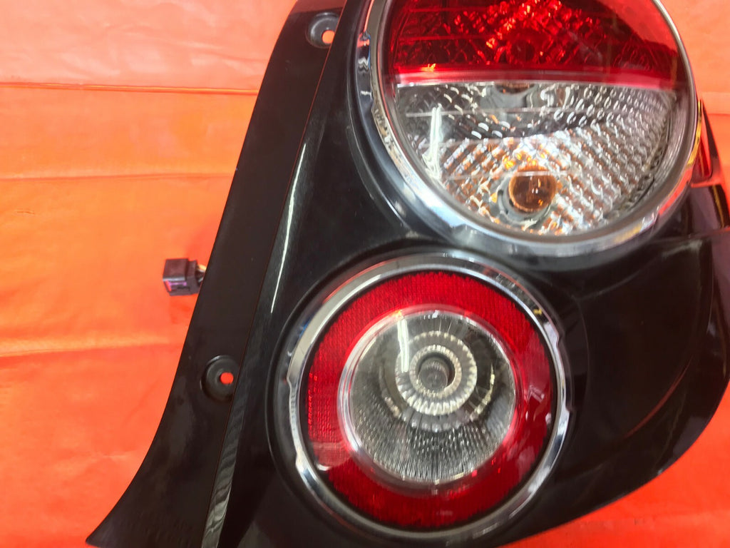 OEM 2014 2015 2016 CHEVROLET SONIC   HATCHBACK   PASSENGER RIGHT TAIL LIGHT LAMP2