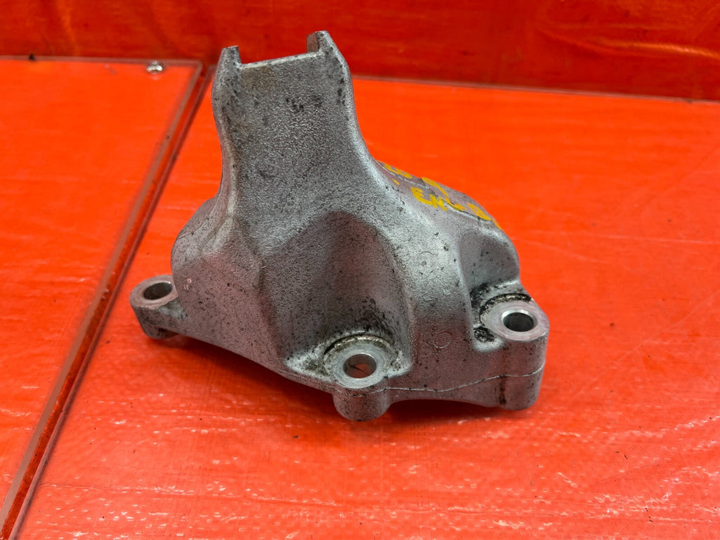 04 08 ACURA TSX   FRONT ALUMINUM ENGINE MOUNTING BRACKET   OEM #2095
