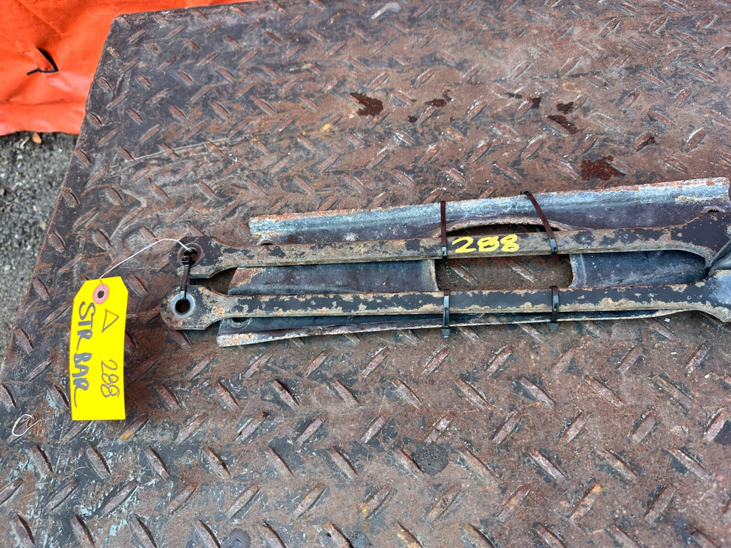 02 10 LEXUS SC430 LEFT AND RIGHT REAR SUB FRAME BRACE EXTENSION BRACKETS OEM 2885