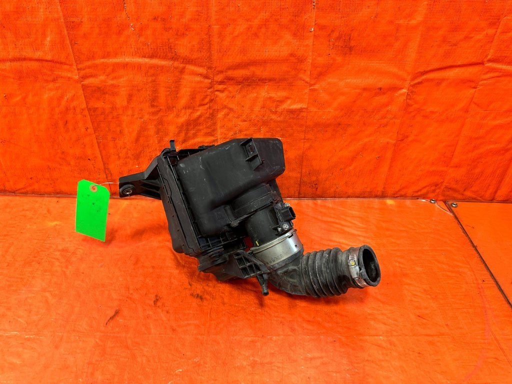 16 24 INFINITI Q50   3.0L   VR30DDTT   DRIVER LEFT TURBO AIR INTAKE AIR BOX2