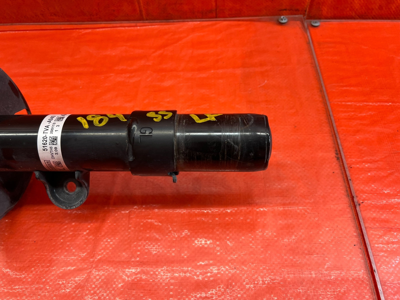 18 21 HONDA ACCORD SPORT   SHOCK & SPRING STRUT PASSENGER RIGHT FRONT   OEM #1844