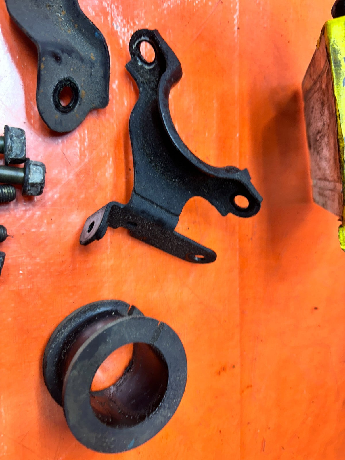 04-08 ACURA TSX 4D 2.4L K24A2 POWER STEERING RACK MOUNT BRACKETS PAIR OEM #3425