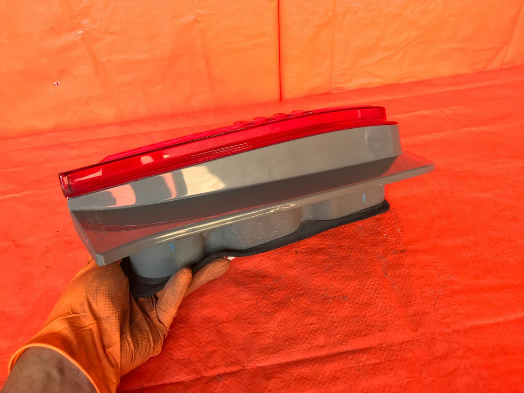 OEM 2008 2009 2010 SCION XB DRIVER LEFT TAIL LIGHT LAMP 08 09 10 L LH  5