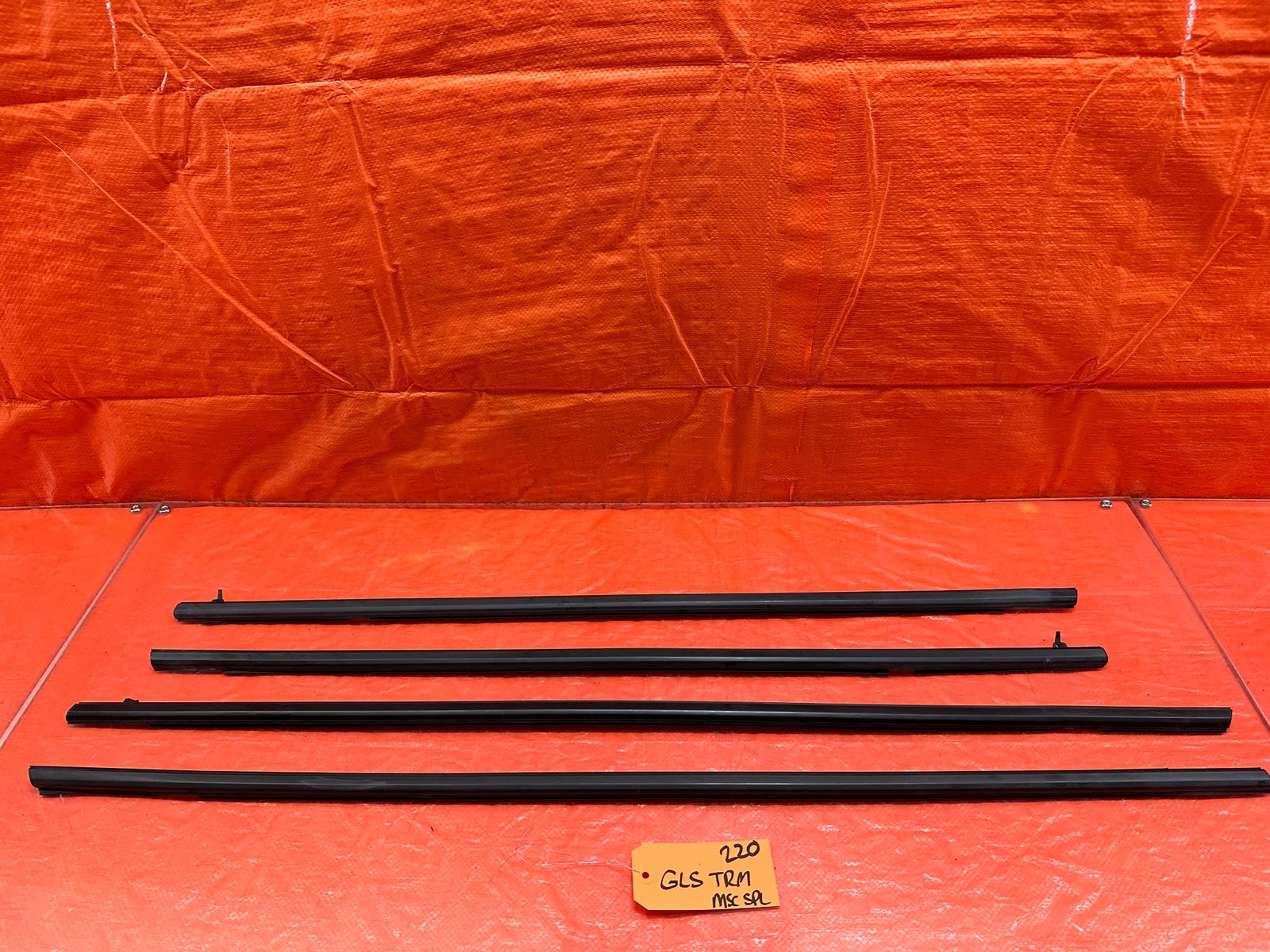 06 11 CIVIC 4D SEDAN   EXTERIOR DOOR WINDOW GLASS TRIM SET LEFT RIGHT   OEM #2200