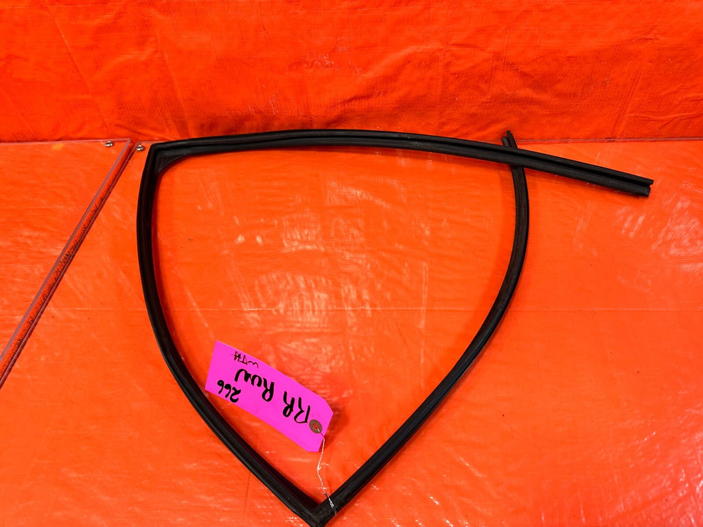 15 21 SUBARU WRX & STI PASSENGER RIGHT REAR WINDOW GLASS RUN CHANNEL   OEM #2666