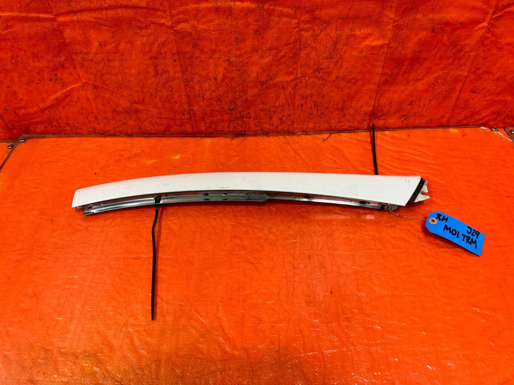 09 15 INFINITI G37 Q60 CONVERTIBLE RIGHT PASSENGER A PILLAR TRIM MOLDING #3290