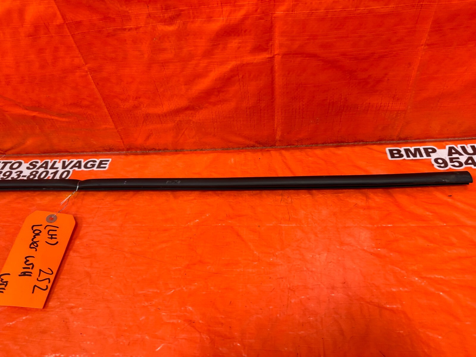 97 01 HONDA PRELUDE   DRIVER LEFT LOWER DOOR WEATHER STRIP SEAL   OEM #2525