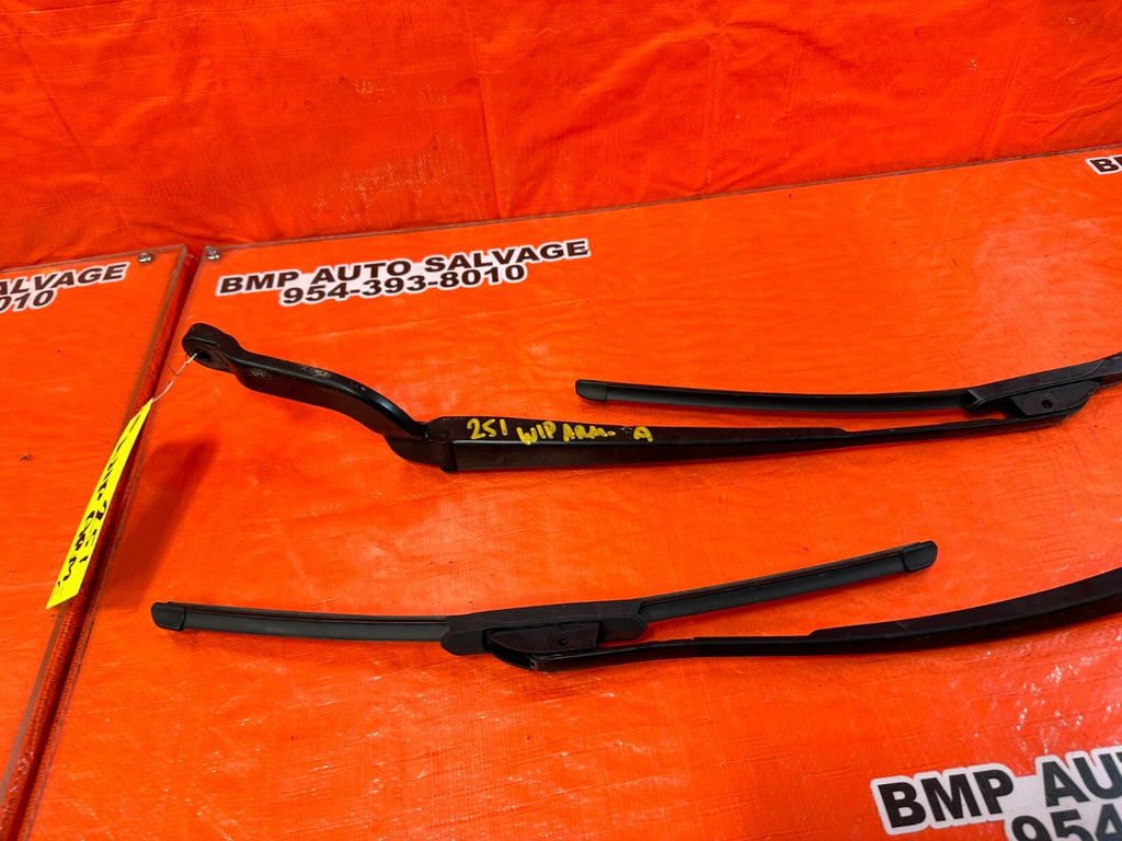 08 12 HONDA ACCORD SEDAN   WINDSHIELD WIPER ARMS LEFT & RIGHT ARM SET   OEM #2514