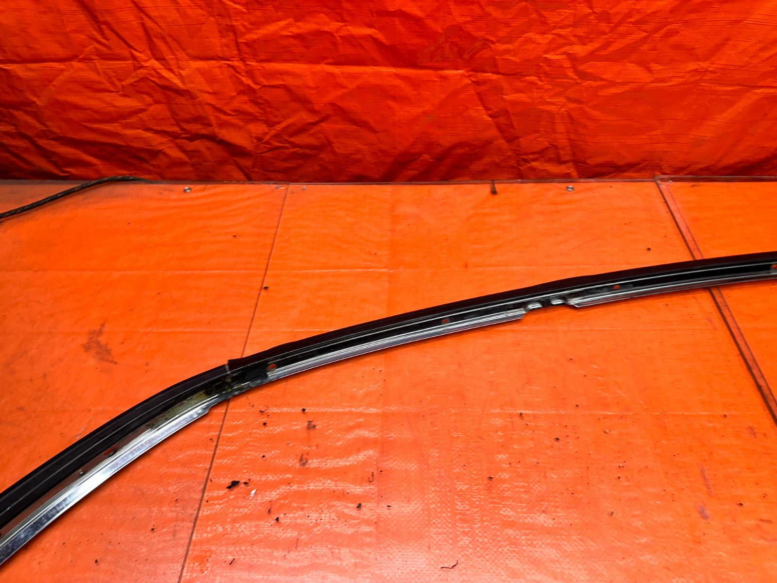 94-01 ACURA INTEGRA 4D RIGHT PASSENGER ROOF GLASS TRIM DRIP RETAINER OEM #3408