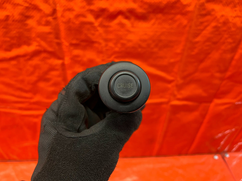 94 01 ACURA INTEGRA SEDAN GSR   CRUISE CONTROL BUTTON SWITCH   OEM FACTORY #900