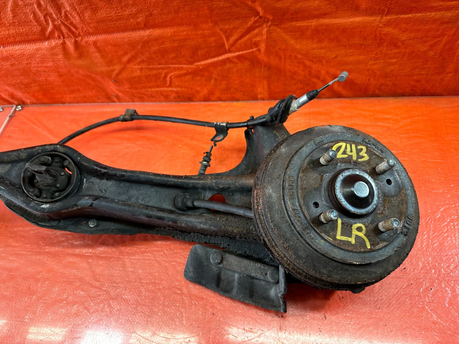 1989 89 HONDA CRX   DRIVER LEFT REAR TRAILING ARM BRAKE DRUM   OEM #2435