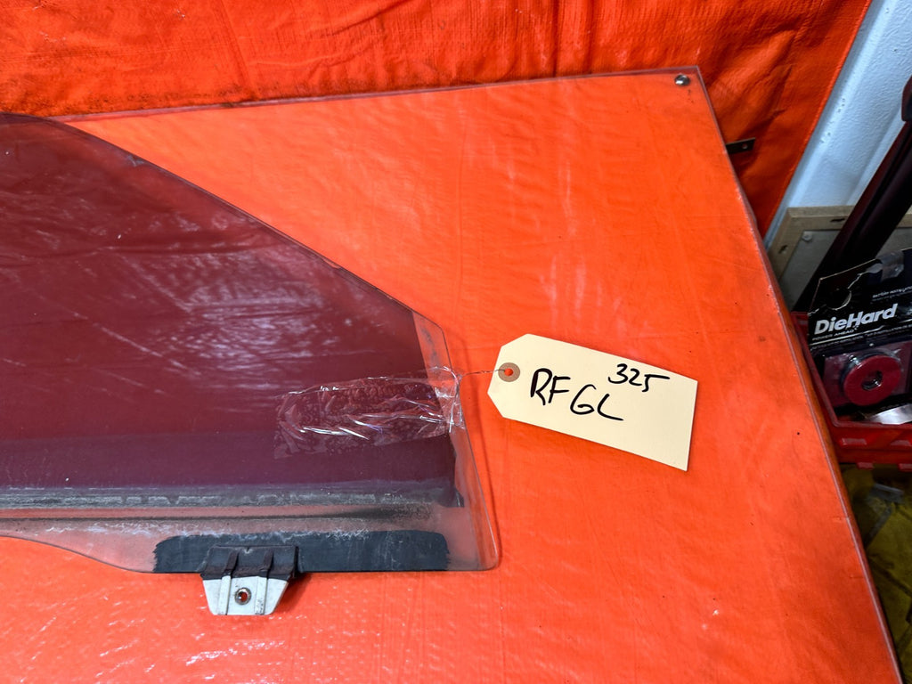 90 91 HONDA CIVIC HATCHBACK   PASSENGER RIGHT FRONT DOOR GLASS WINDOW OEM 3254