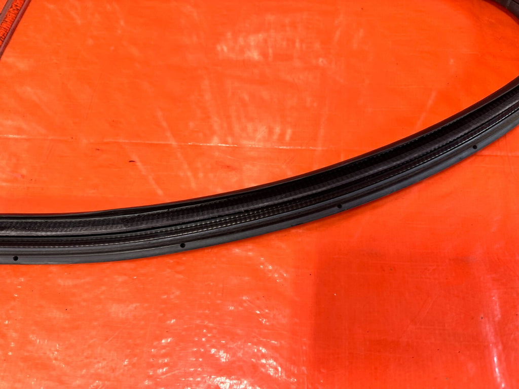 04 08 ACURA TSX   RIGHT FRONT DOOR TO CHASSIS WEATHER STRIP OPEN TRIM OEM #2755