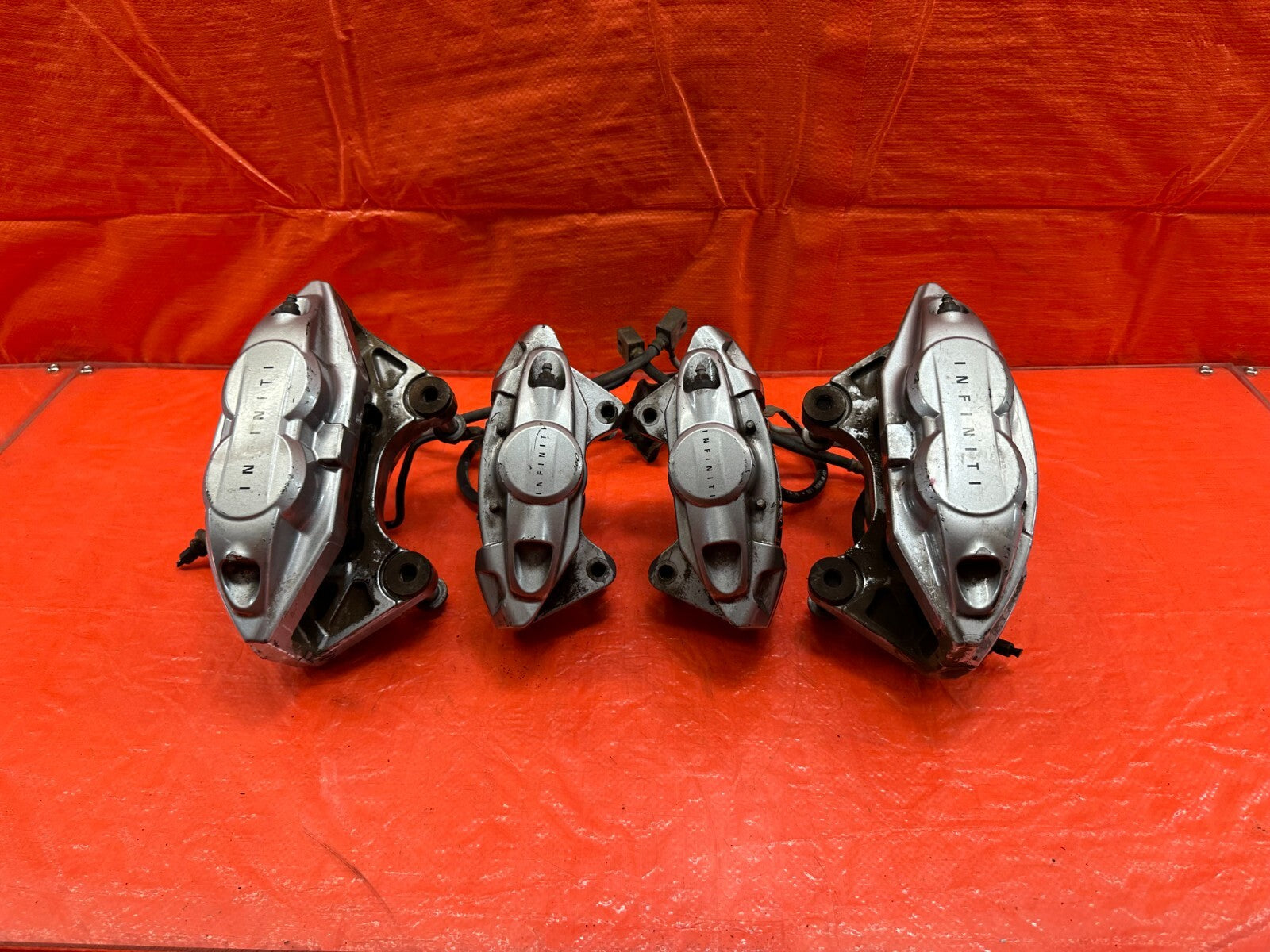 08 15 INFINITI G37 & Q60 SPORT   AKEBONO   BRAKE CALIPERS LEFT & RIGHT   OEM 1902