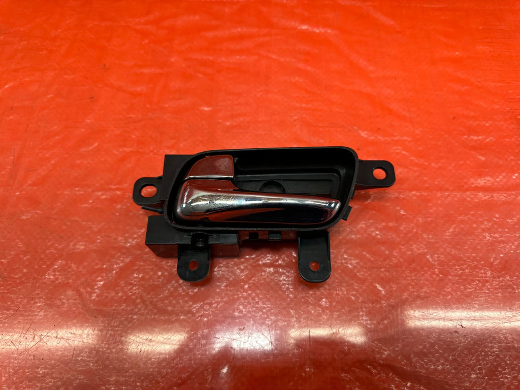 08 15 INFINITI G37 & Q60 COUPE DRIVER LEFT INTERIOR DOOR HANDLE W/ TRIM OEM #2070