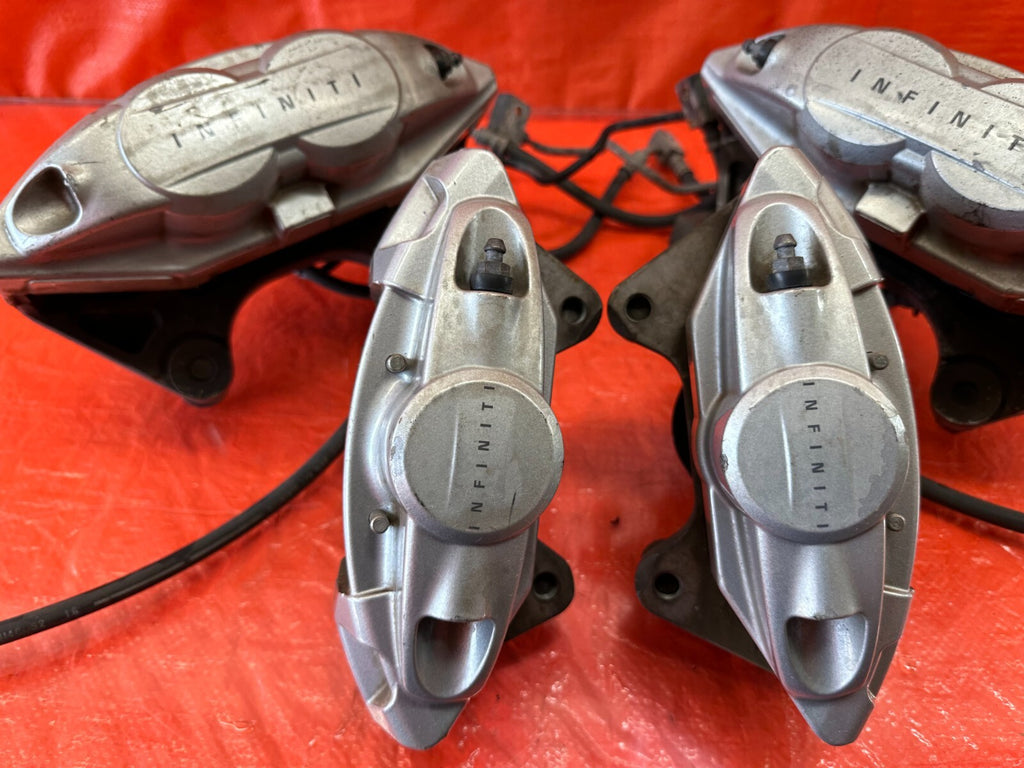 08 15 INFINITI G37 & Q60 SPORT   AKEBONO   BRAKE CALIPERS LEFT & RIGHT   OEM 1887