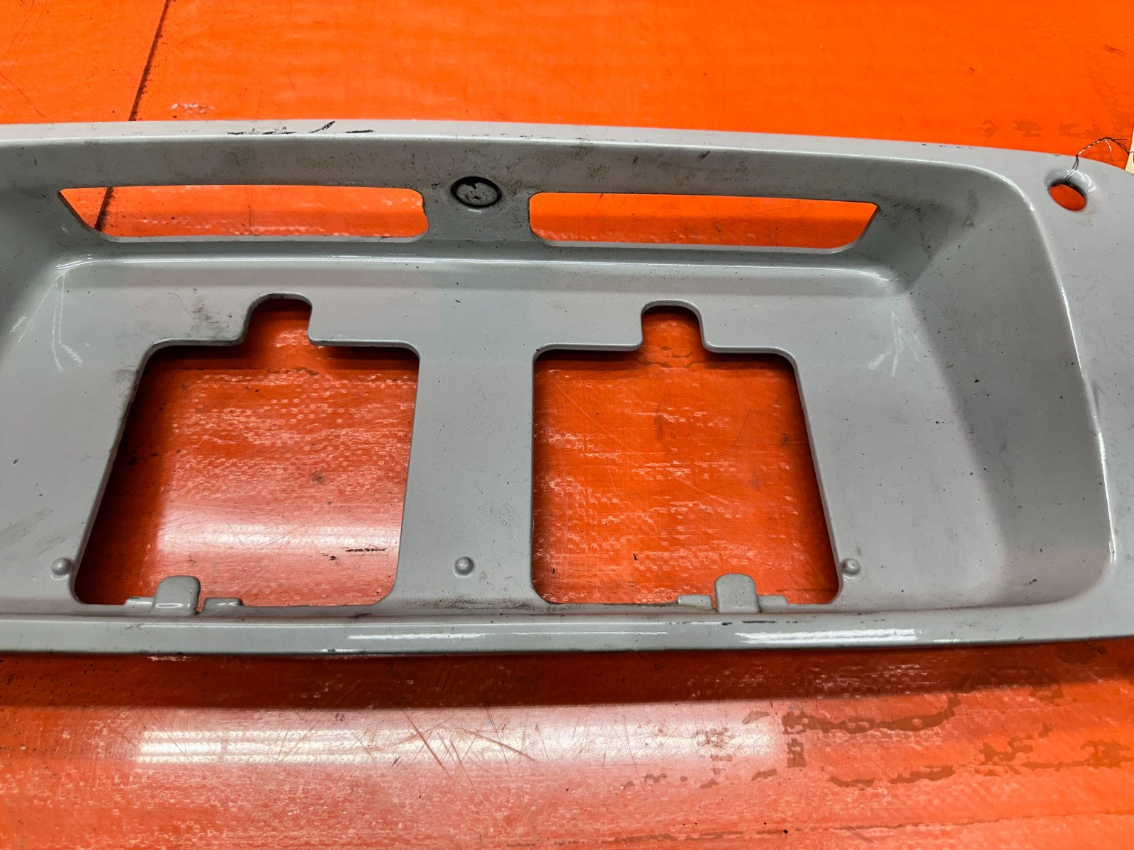 92 96 HONDA PRELUDE REAR LICENSE PLATE GARNISH CENTER TRIM OEM #3325