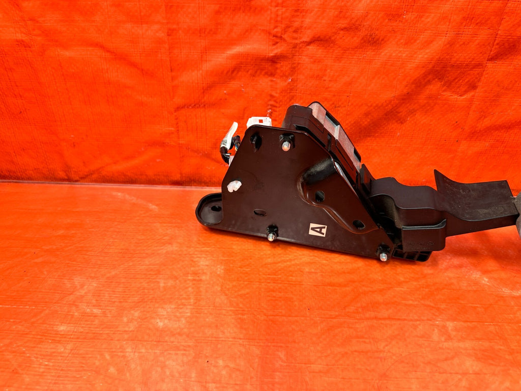 2020 20 INFINITI Q50   ADAPTIVE STEERING GASOLINE PEDAL GAS PEDAL FUEL PEDAL 2964