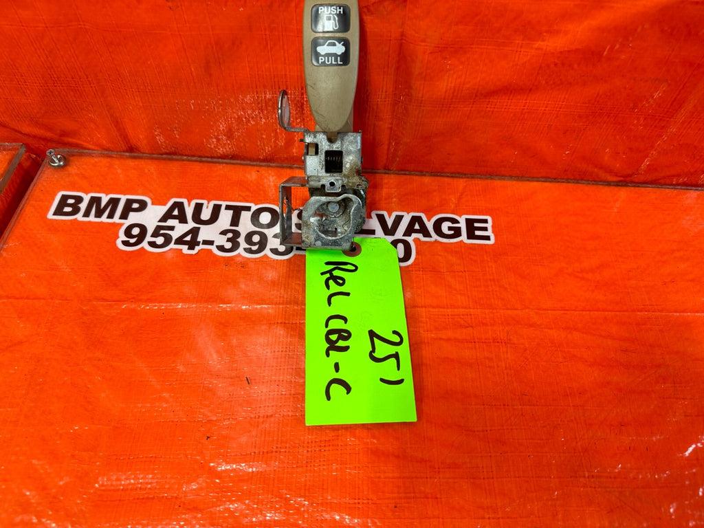 08 12 HONDA ACCORD SEDAN 2.4L   FUEL RELEASE LEVER   OEM #2511