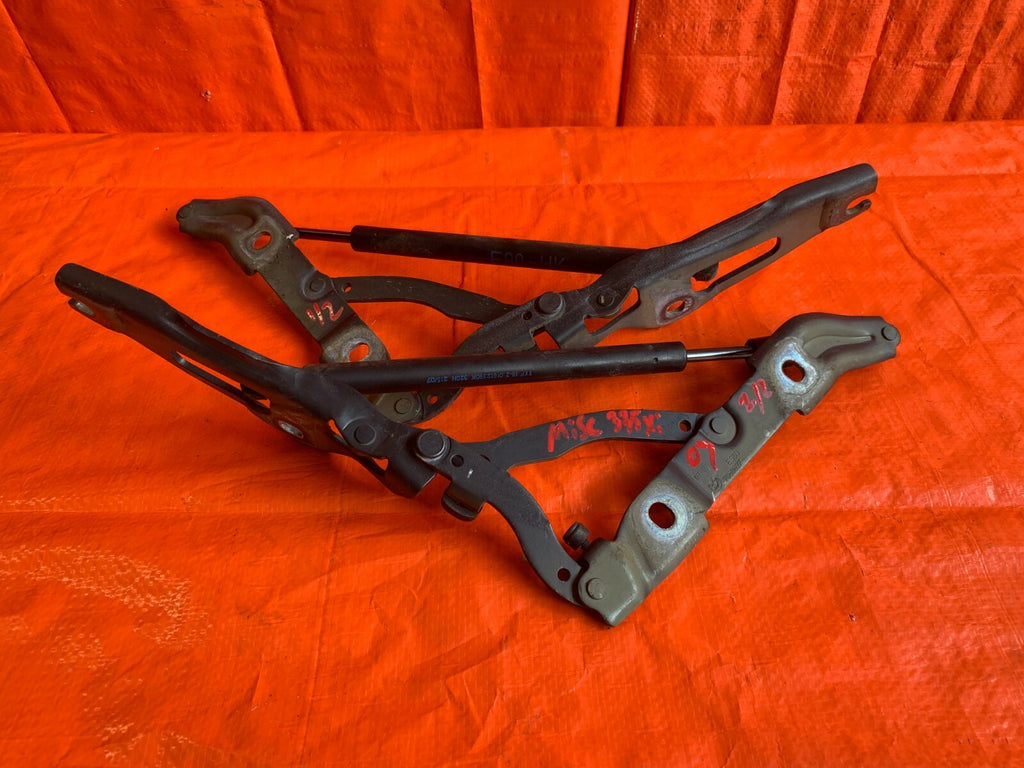 OEM 2007 07 BMW 335Xi 335i AWD SEDAN HOOD HINGE SET DRIVER LEFT PASSENGER RIGHT10
