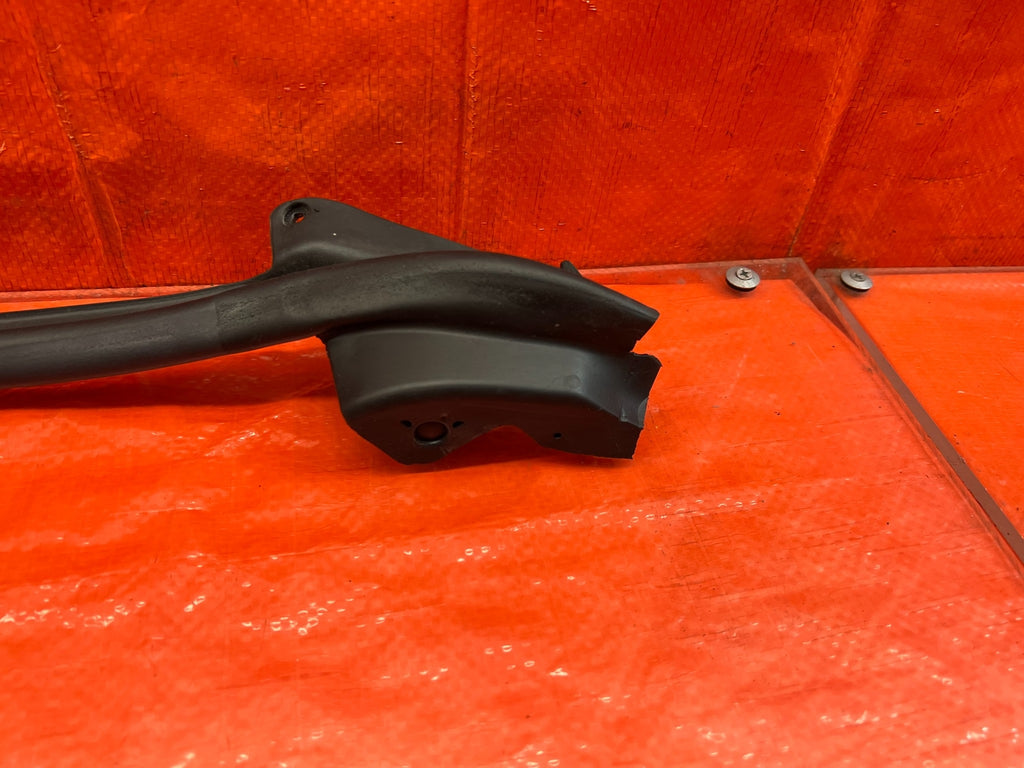 08 15 INFINITI G37 & Q60   RIGHT DOOR   LOWER WEATHER STRIP SEAL OEM #20715