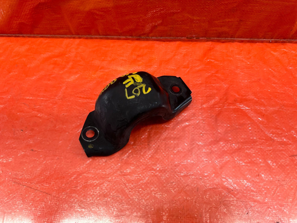 08 15 INFINITI G37 Q60   DRIVER LEFT FRONT LOWER CONTROL ARM BRACKET   OEM #2077