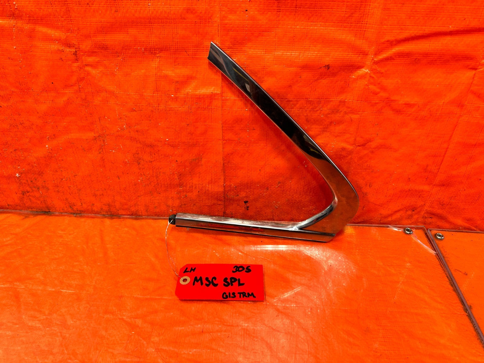 09 14 ACURA TSX   DRIVER LEFT REAR VENT GLASS TRIM SURROND   OEM FACTORY #3050