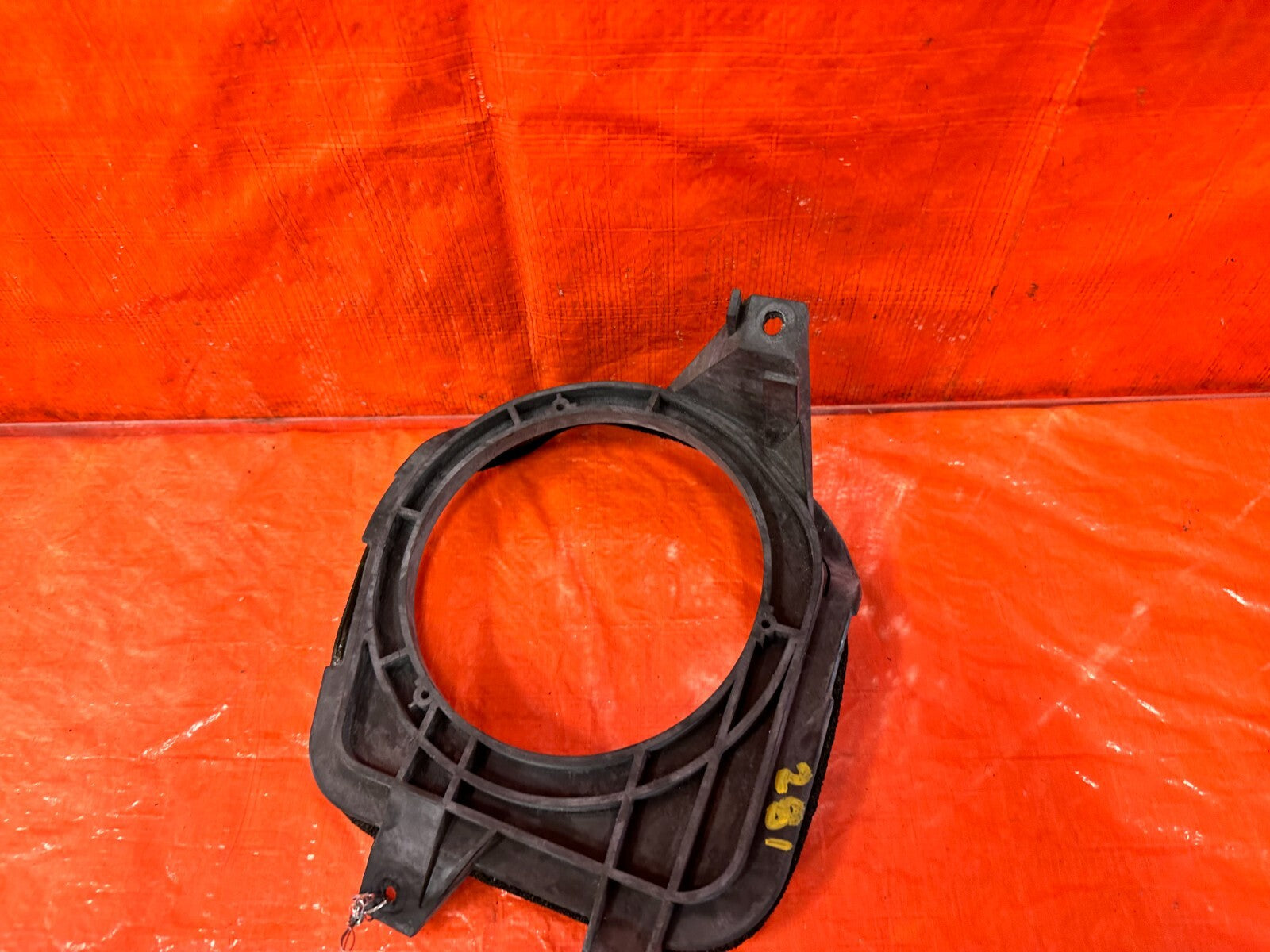 97 01 ACURA INTEGRA 2D REAR SPEAKER MOUNTING BRACKET PODS LEFT REAR OEM #DC23