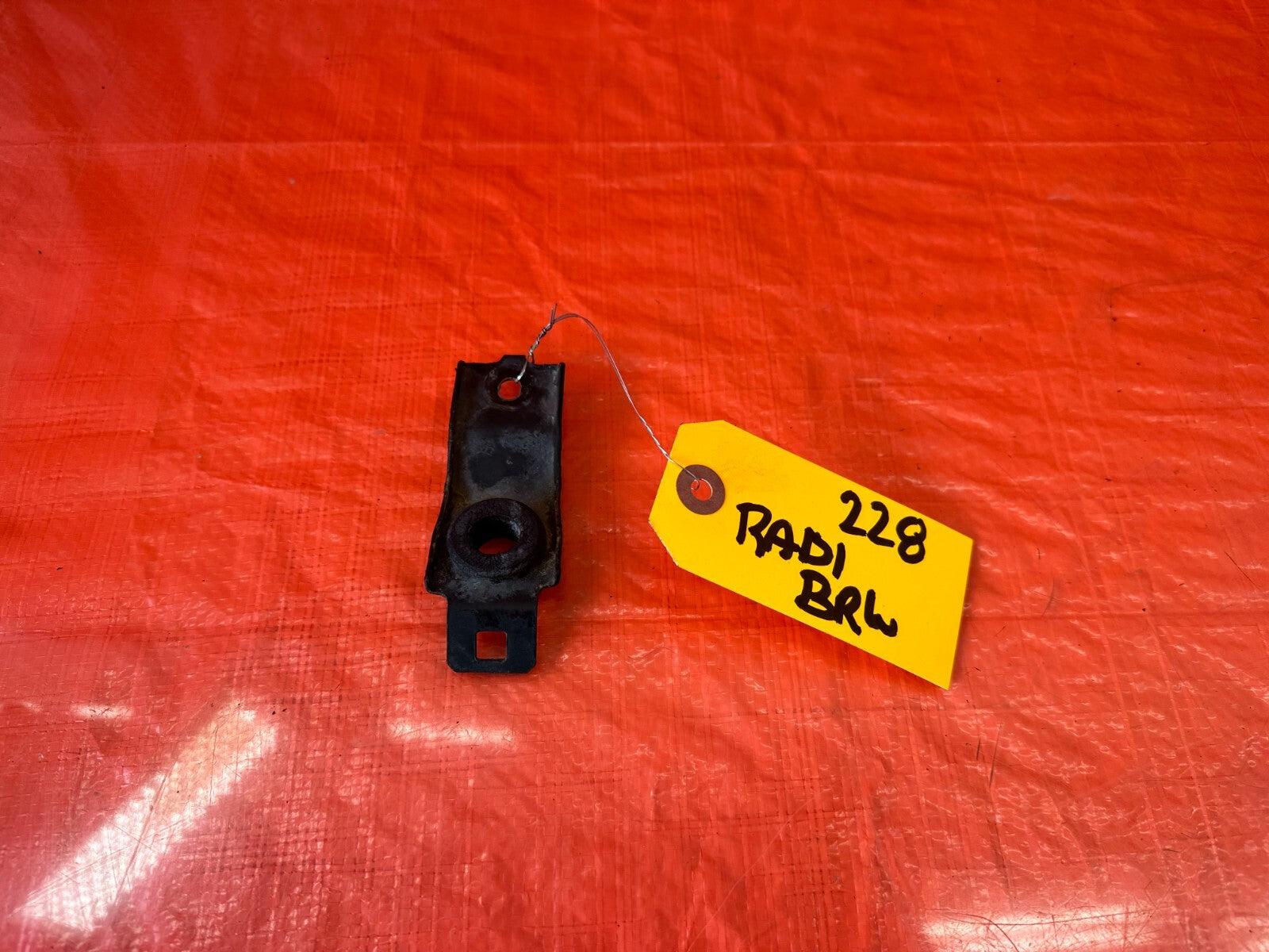94 01 ACURA INTEGRA   RADIATOR MOUNTING BRACKET SET LEFT OR RIGHT   OEM #2280