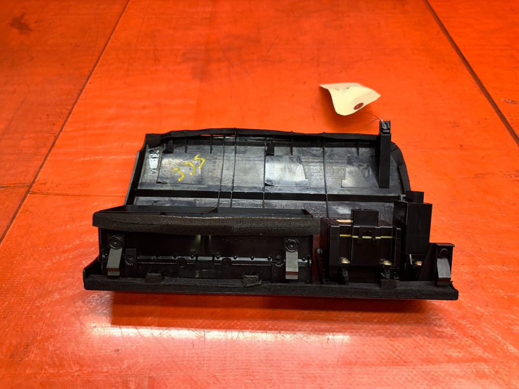 97 01 HONDA PRELUDE 2.2L CENTER DASHBOARD A/C AC HEATER AIR VENT LOUVER OEM #3358