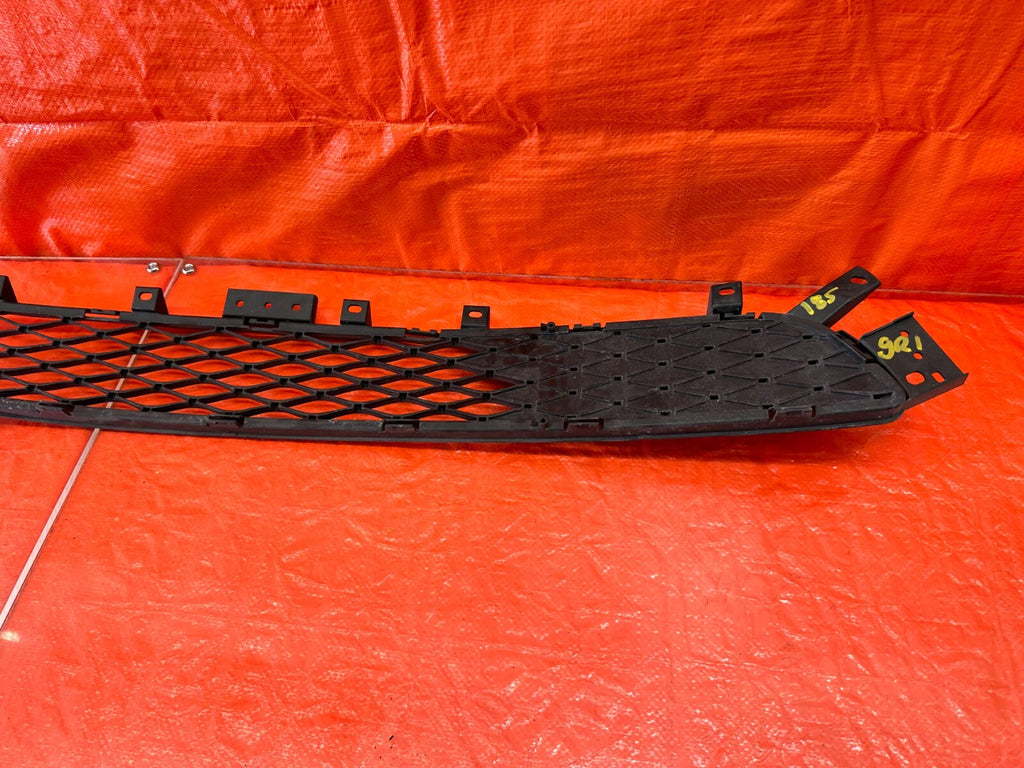 16 17 INFINITI Q50   RED SPORT 400   FRONT BUMPER COVER GRILLE INSERT   OEM #18510