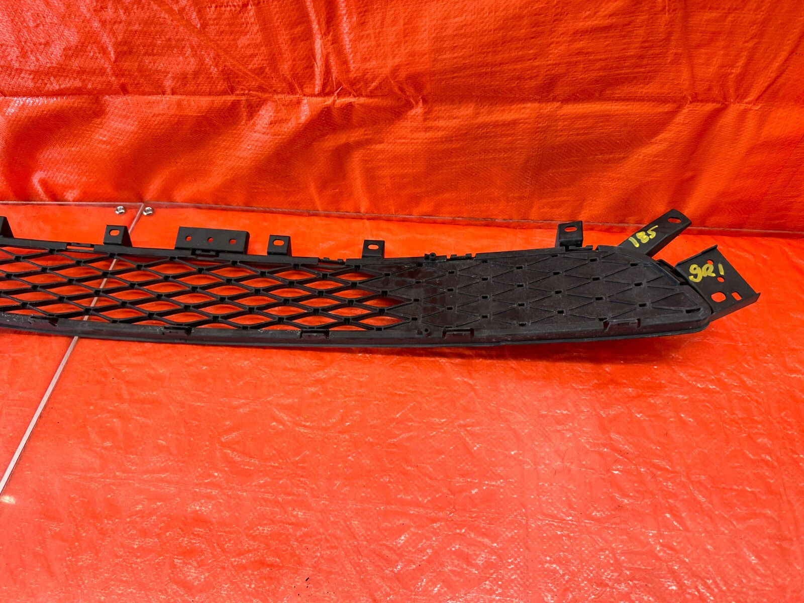 16 17 INFINITI Q50   RED SPORT 400   FRONT BUMPER COVER GRILLE INSERT   OEM #18510