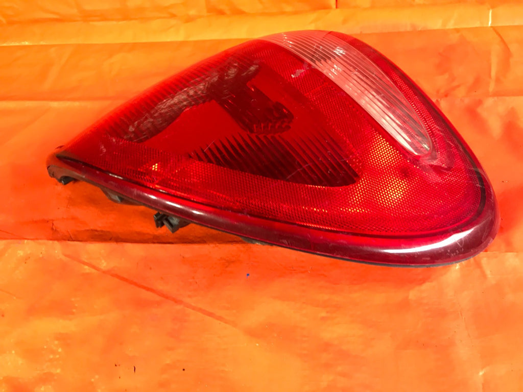 OEM 2003 03 DODGER CARAVAN PASSENGER RIGHT TAIL LIGHT LAMP R RH5