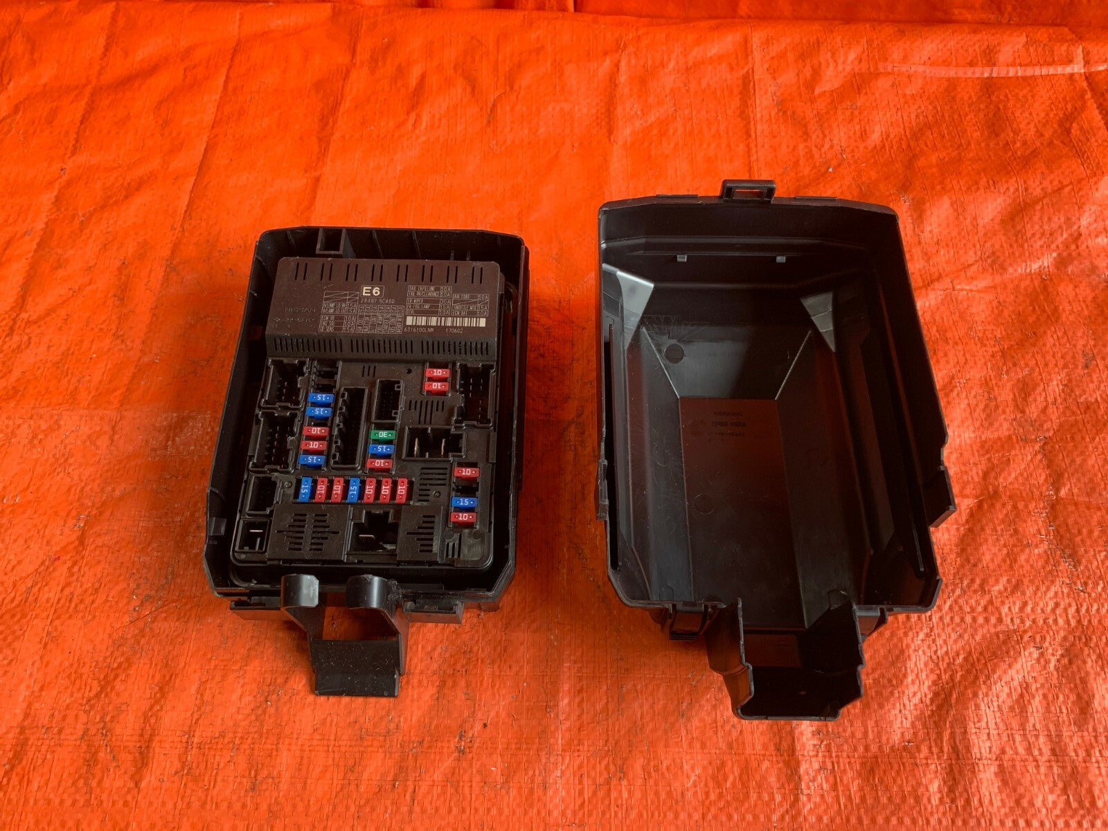 OEM 2017 2018 Q60   2018 Q50 FUSE BOX JUNCTION CONTROL PANEL 284B7 5CA0D  0